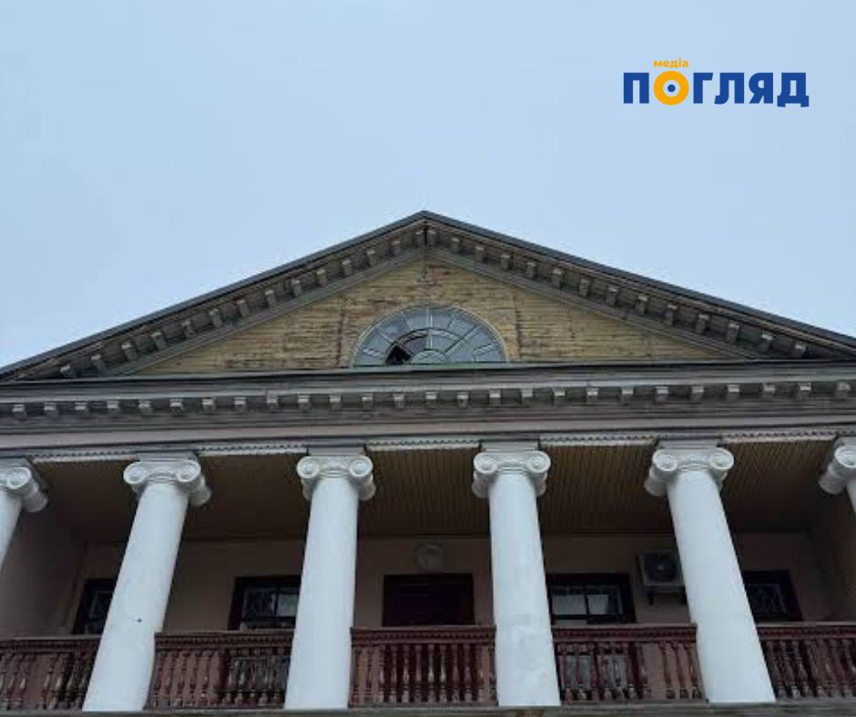 У Києві внаслідок російського обстрілу цієї ночі зазнав пошкоджень Музей української діаспори - філія Музею історії міста Києва - зображення